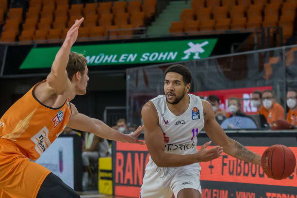 并在冬窗果 并在冬窗果