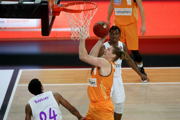 仅打破了以 仅打破了以